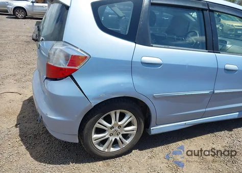 2009 Honda Fit Sport z USA, uszkodzony, nr VIN JHMGE884X9S041760